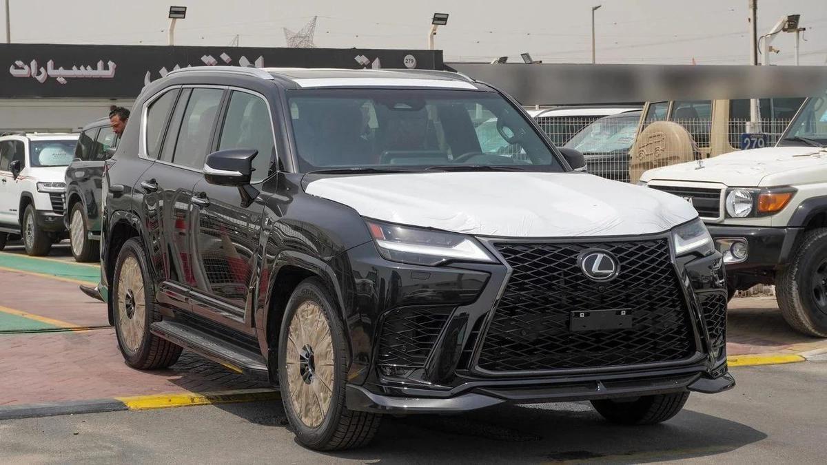 Lexus LX600 FSport 3.5L V6 5 Seats-8-8