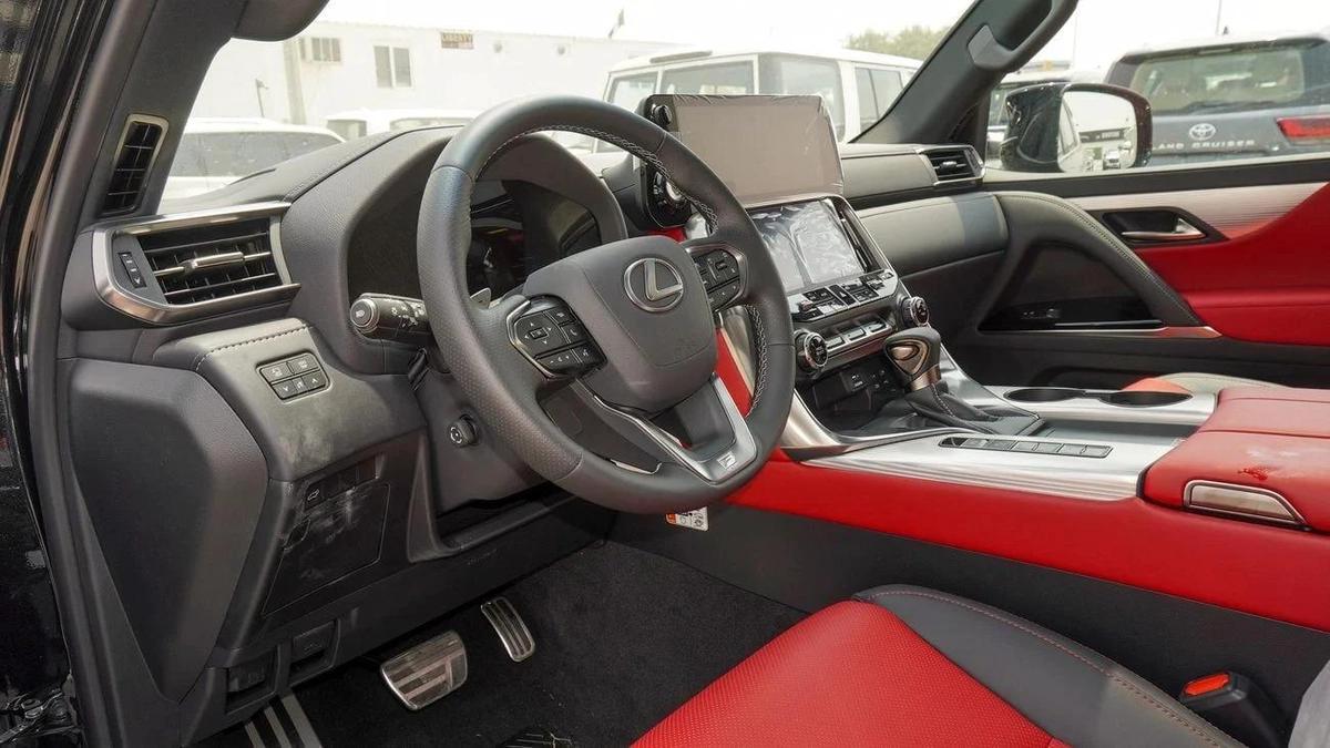 Lexus LX600 FSport 3.5L V6 5 Seats-3-3