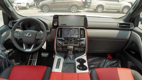 Lexus LX600 FSport 3.5L V6 5 Seats
