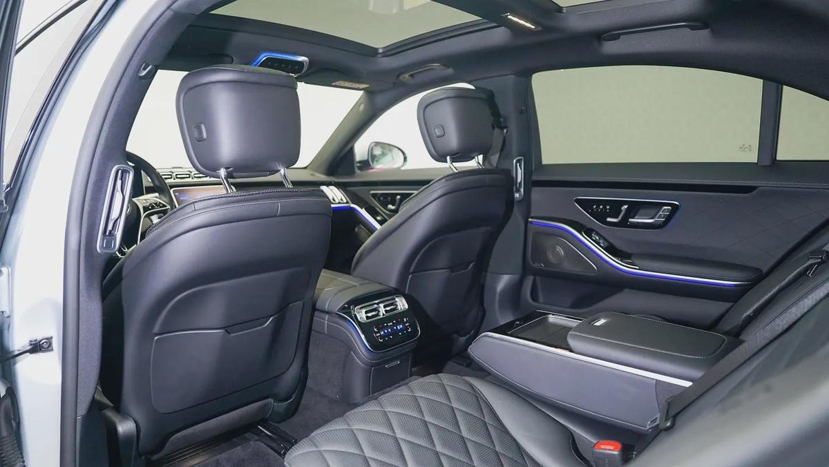 S 580 AMG Line | AED 5,323 PM | Up to 3 Years Warranty Unlimited |-4-4