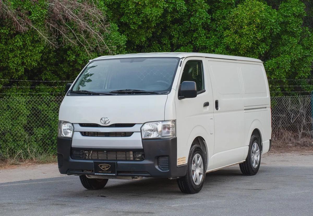 Toyota Hiace Standard Roof | Delivery Van | GCC Specs | Ref#T24064-0-0
