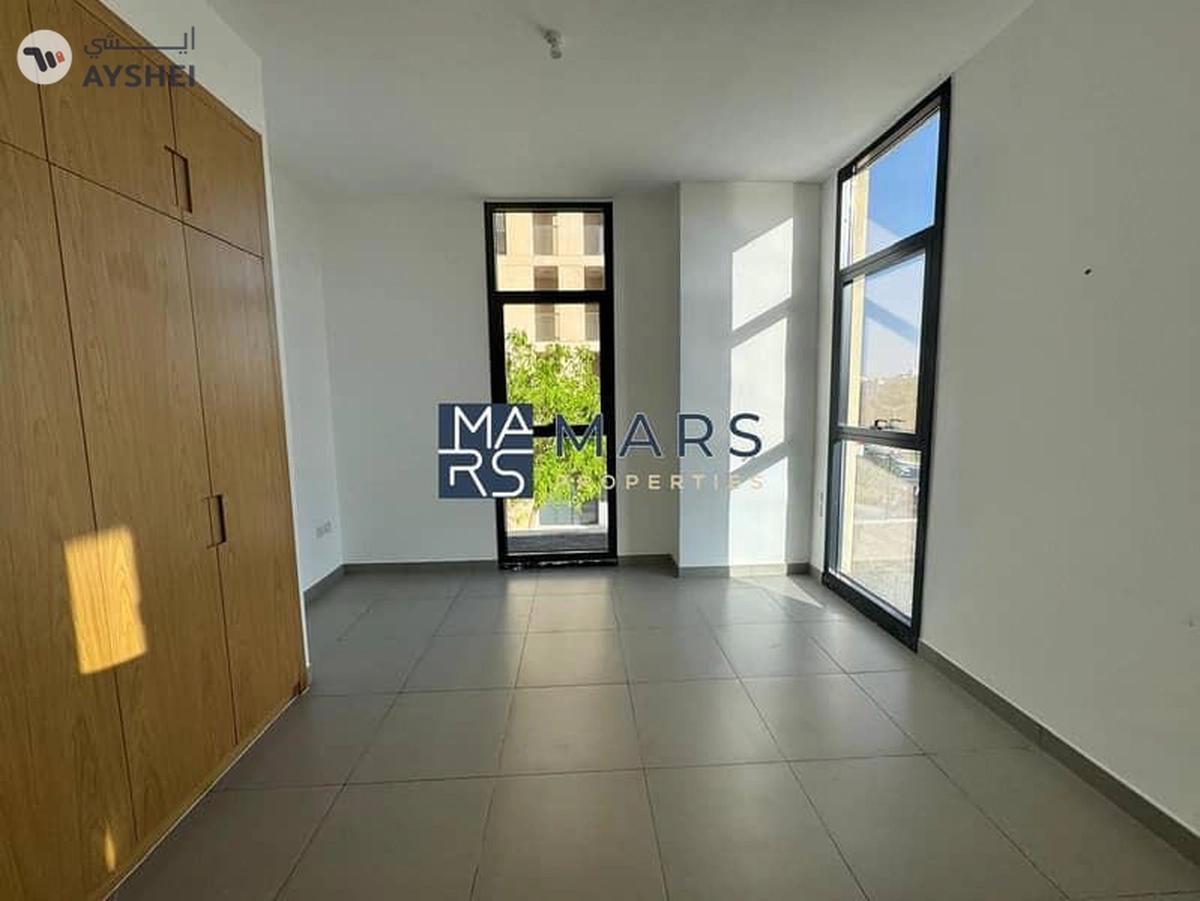 Spacious 1 BHK | Close Kitchen | Big Balcony.-10-10