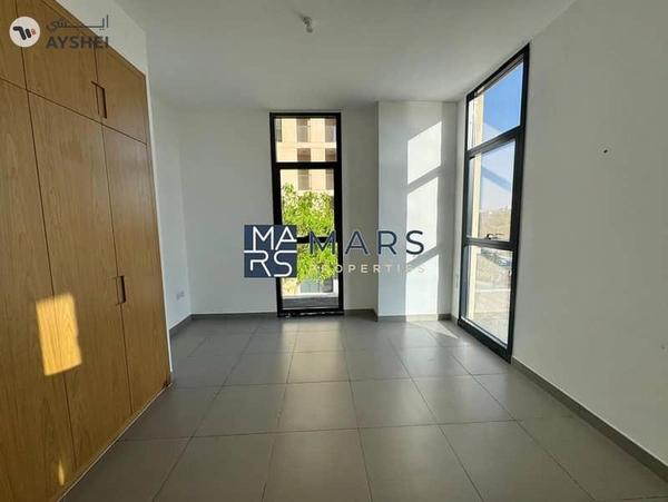 Spacious 1 BHK | Close Kitchen | Big Balcony.