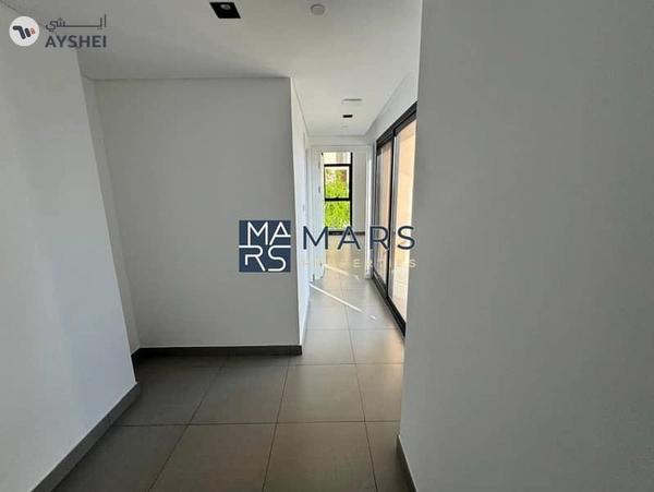 Spacious 1 BHK | Close Kitchen | Big Balcony.