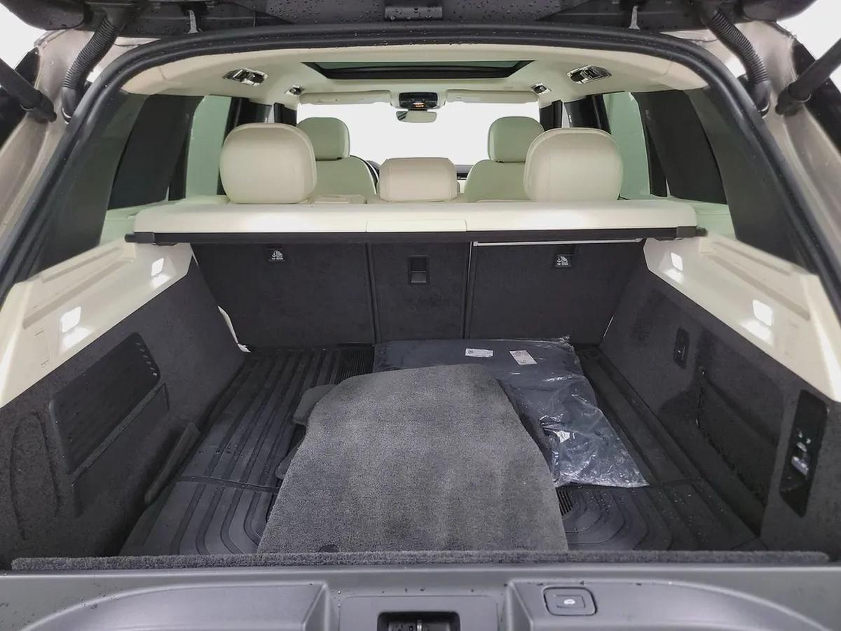 Land Rover Range Rover Vogue 2023 - American Specs-3-3