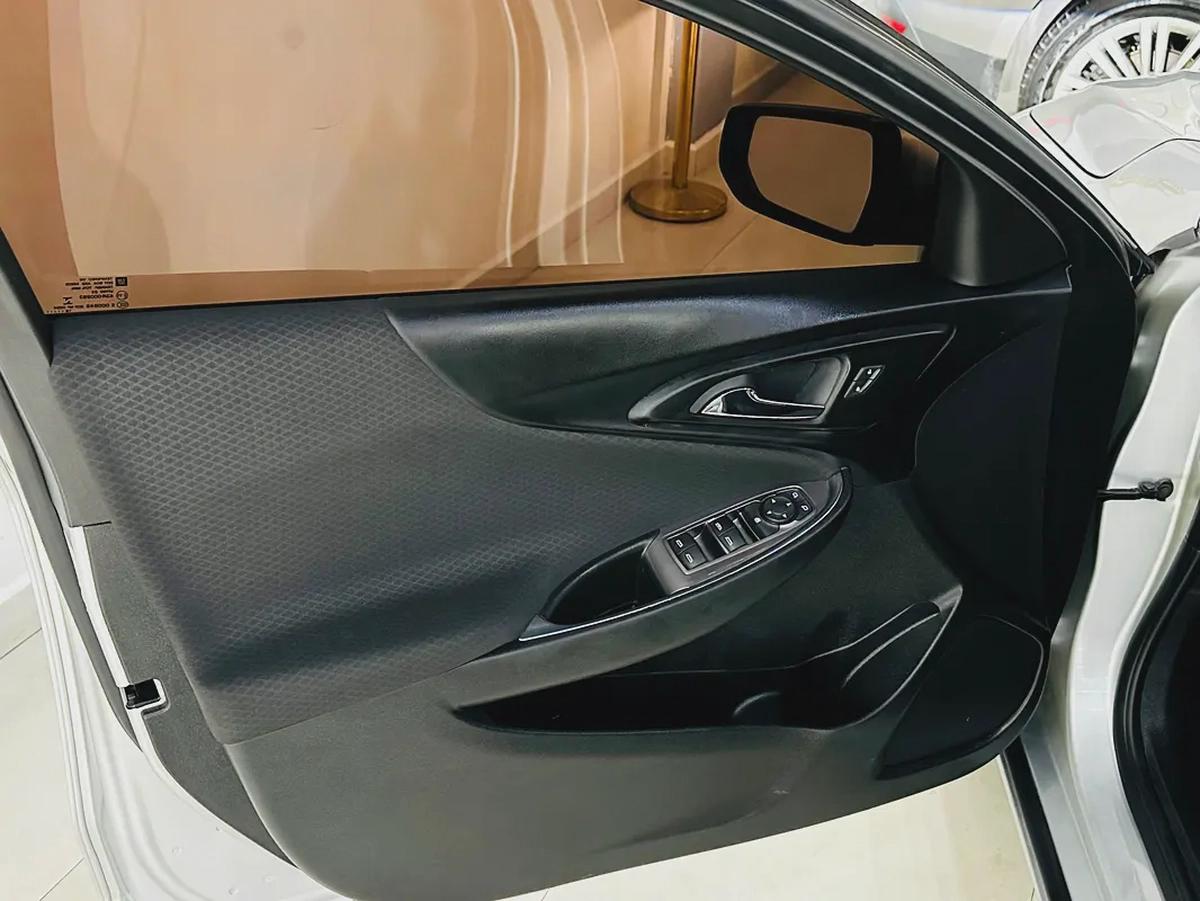 CHEVROLET MALIBU 2020 MODEL YEAR WITH ONE YEAR WARRANTY-13-13