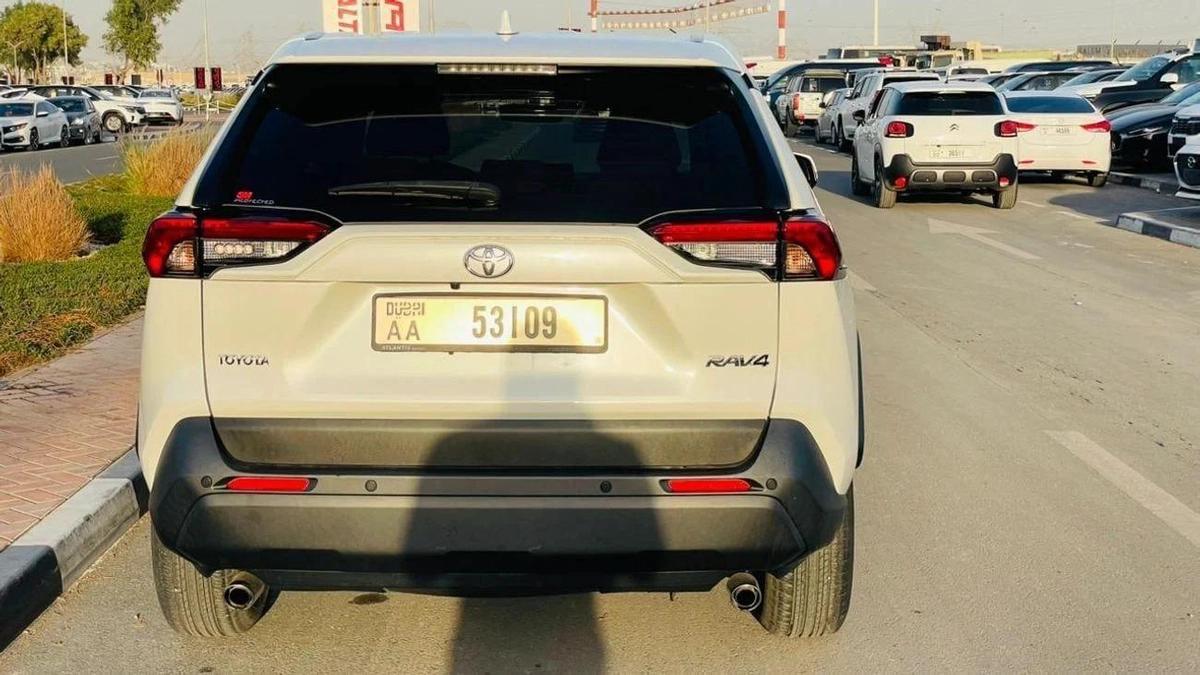 Toyota RAV4 2.5L (2WD) EX-8-8