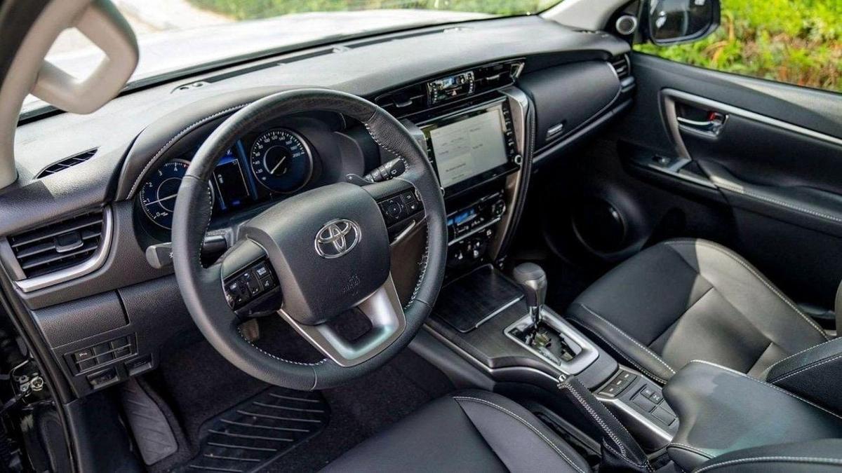 Toyota Fortuner Toyota Fortuner 2.8L Diesel Automatic 4X4 MY2024 Full Option-12-12