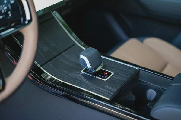 2025 Range Rover Velar HSE Dynamic | Brand New | Export Only | AED 289,000