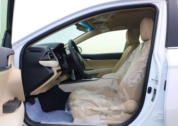 Toyota Camry Toyota Camry LE 2.5L Sedan FWD 8 Speed A/T Petrol