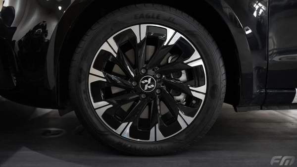 New Mercedes Benz V300 2025