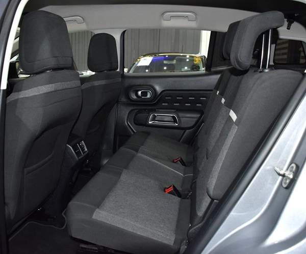 Citroen C5 AirCross ( 2023 Model ) in Silver Color GCC Specs