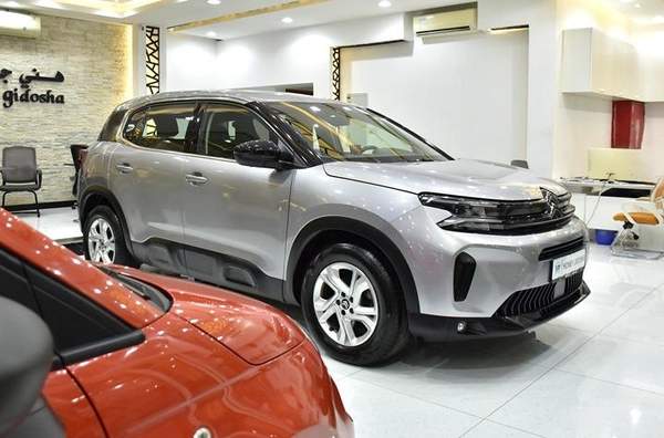 Citroen C5 AirCross ( 2023 Model ) in Silver Color GCC Specs