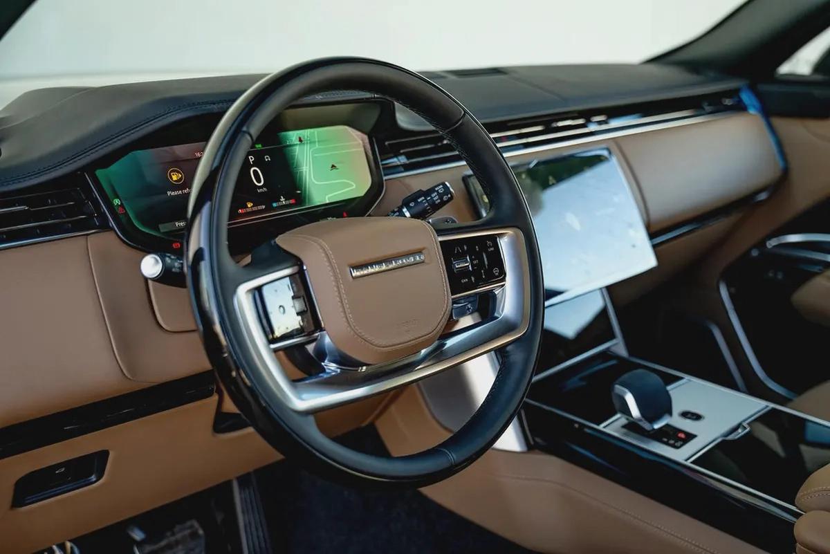 2026 Range Rover Vogue Autobiography P530 V8 | Brand New | Export Only | AED 719,000-3-3