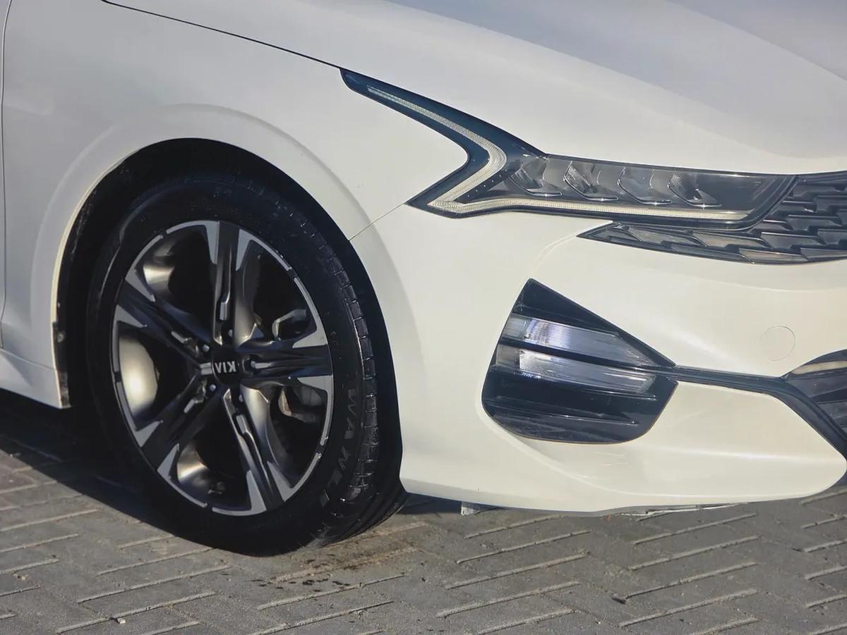 GCC Specs 2021 Kia K5 GT-Line - Excellent Condition-5-5