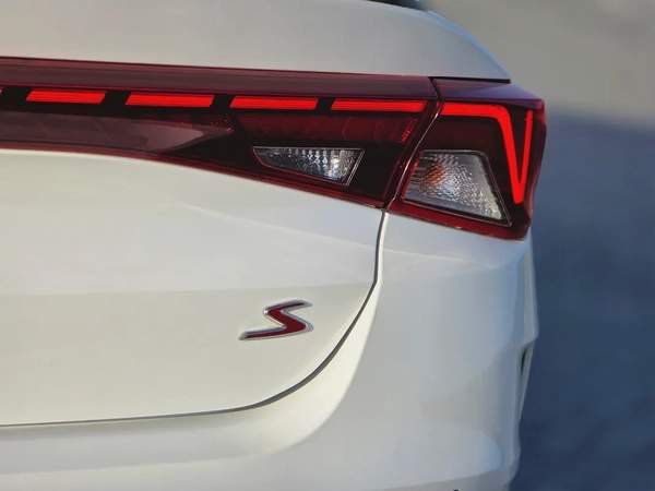 GCC Specs 2021 Kia K5 GT-Line - Excellent Condition