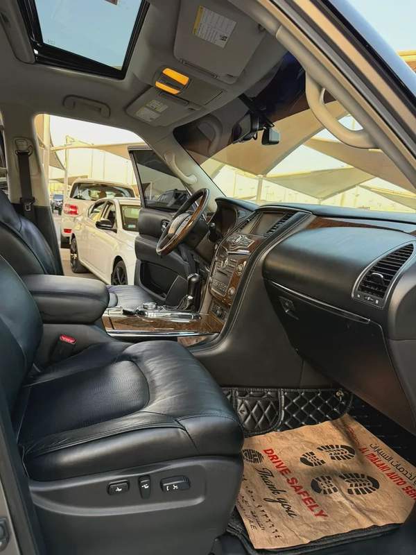 Infiniti QX80 Standard 2016 - GCC Specs - Well Maintained