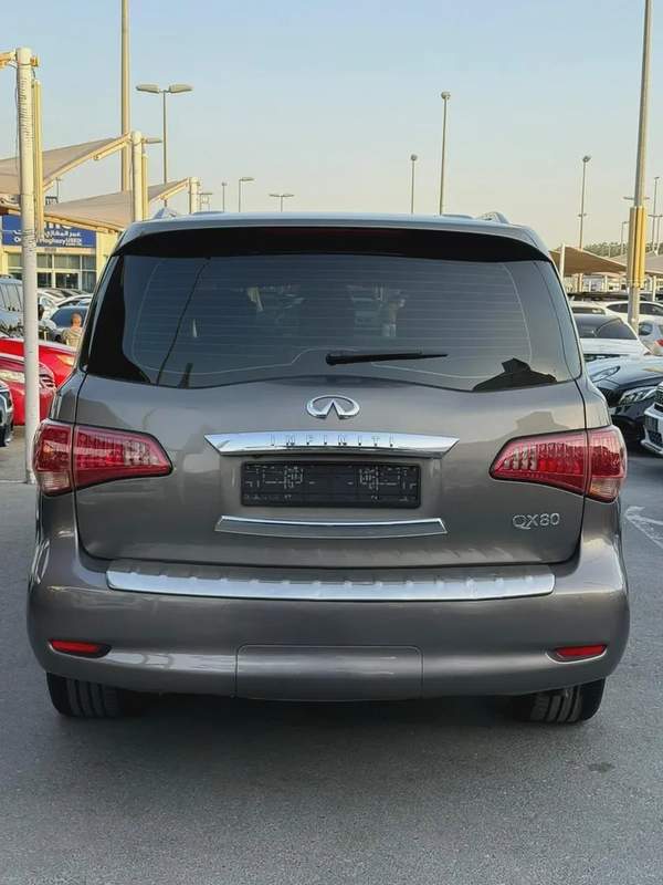 Infiniti QX80 Standard 2016 - GCC Specs - Well Maintained