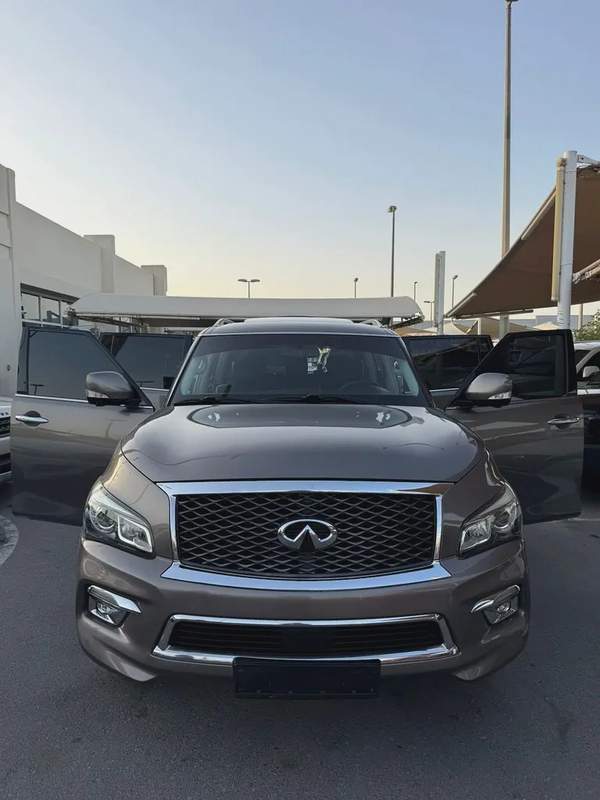 Infiniti QX80 Standard 2016 - GCC Specs - Well Maintained