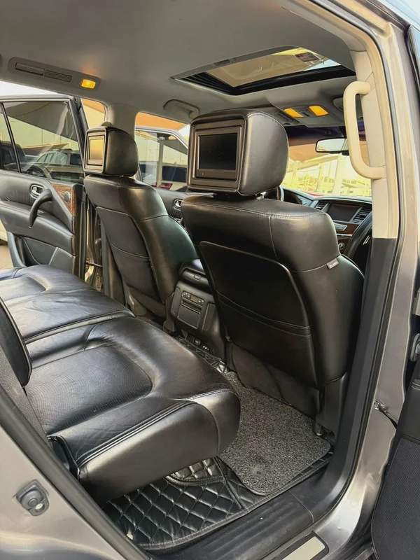 Infiniti QX80 Standard 2016 - GCC Specs - Well Maintained