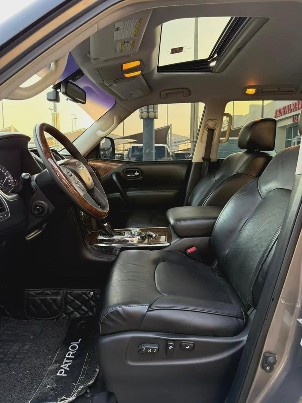 Infiniti QX80 Standard 2016 - GCC Specs - Well Maintained-17-17