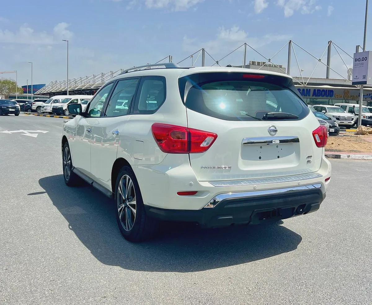 2019 Nissan Pathfinder LE - GCC Specs - Excellent Condition-6-6