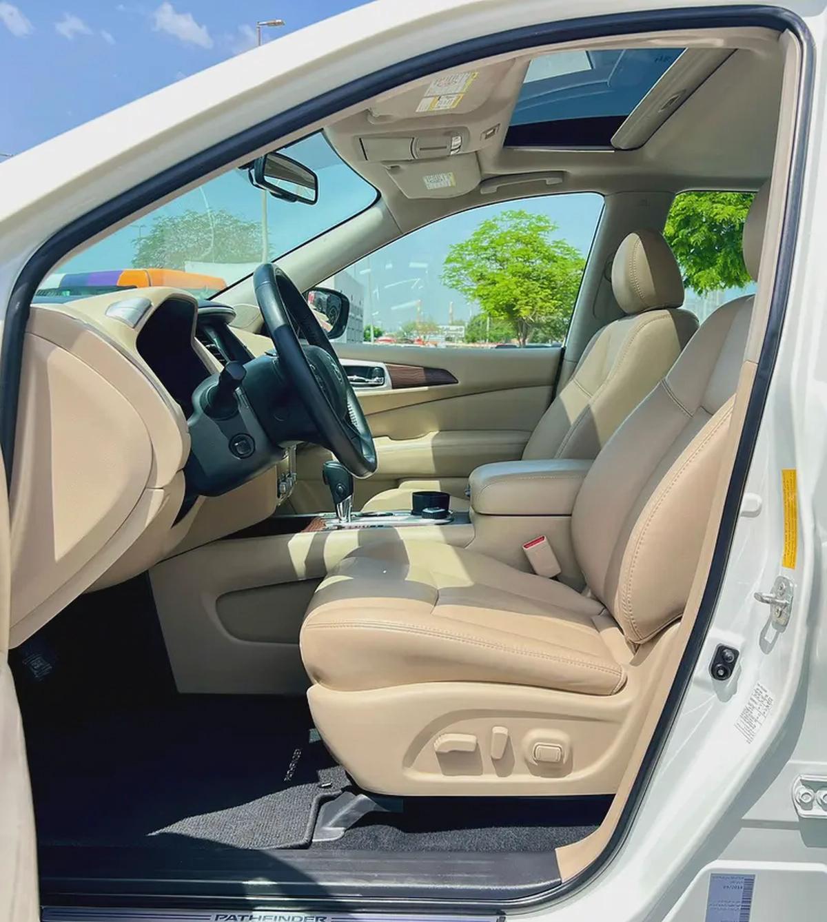 2019 Nissan Pathfinder LE - GCC Specs - Excellent Condition-10-10