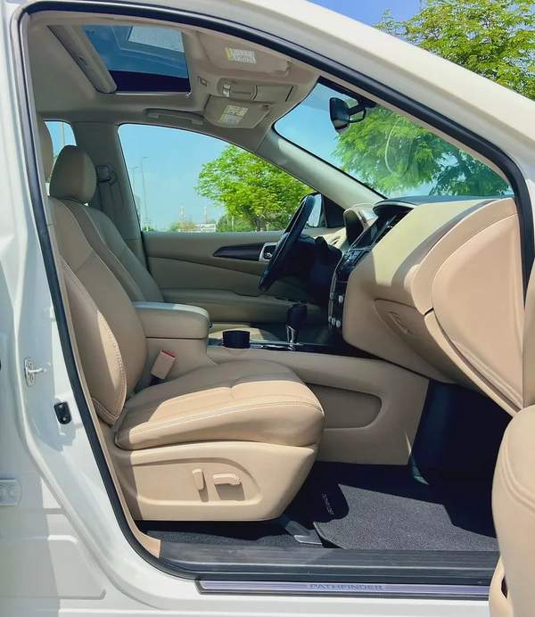 2019 Nissan Pathfinder LE - GCC Specs - Excellent Condition