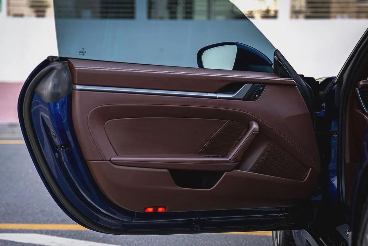 2022 Porsche Carrera | GCC Specs | Under Warranty | Full Service Record-11-11