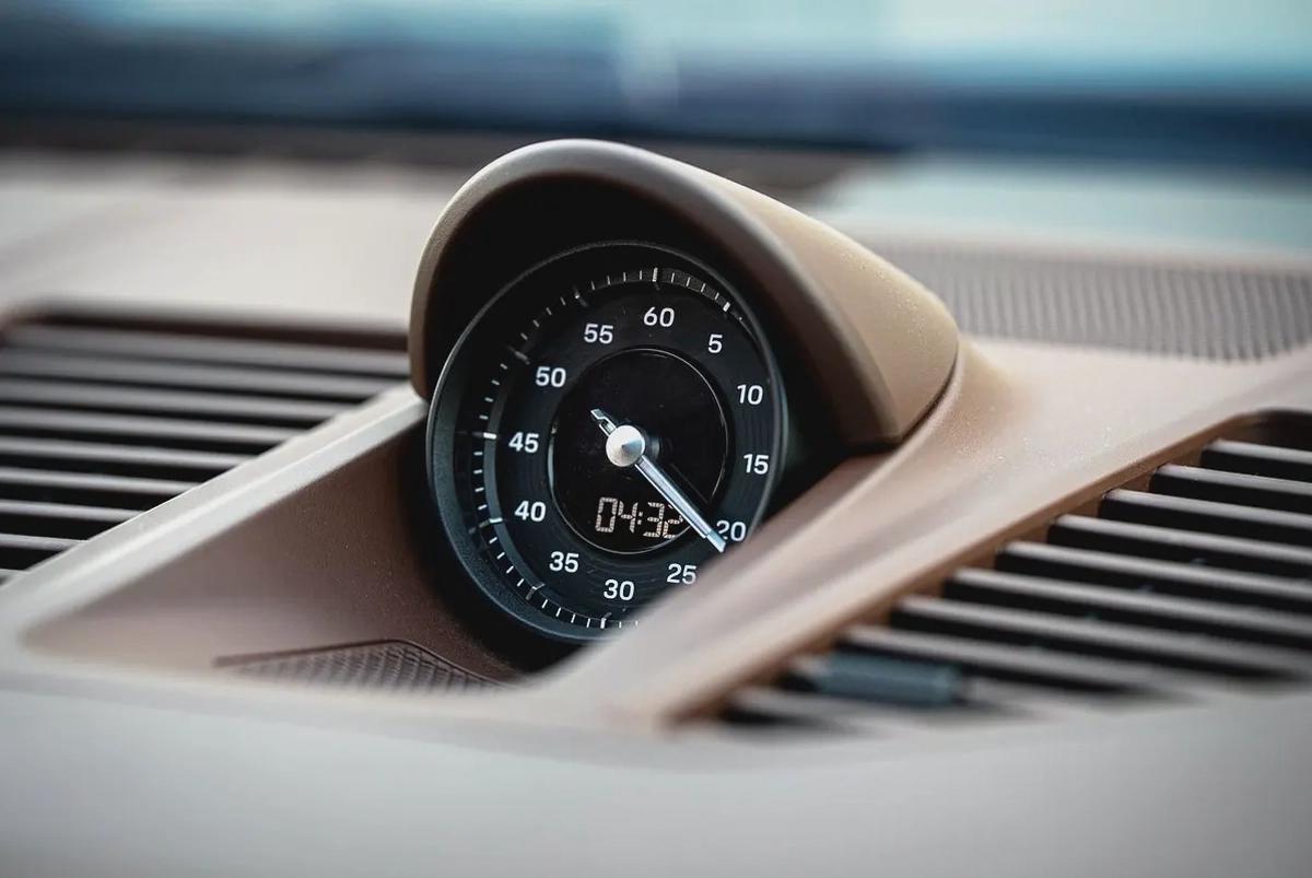 2022 Porsche Carrera | GCC Specs | Under Warranty | Full Service Record-12-12