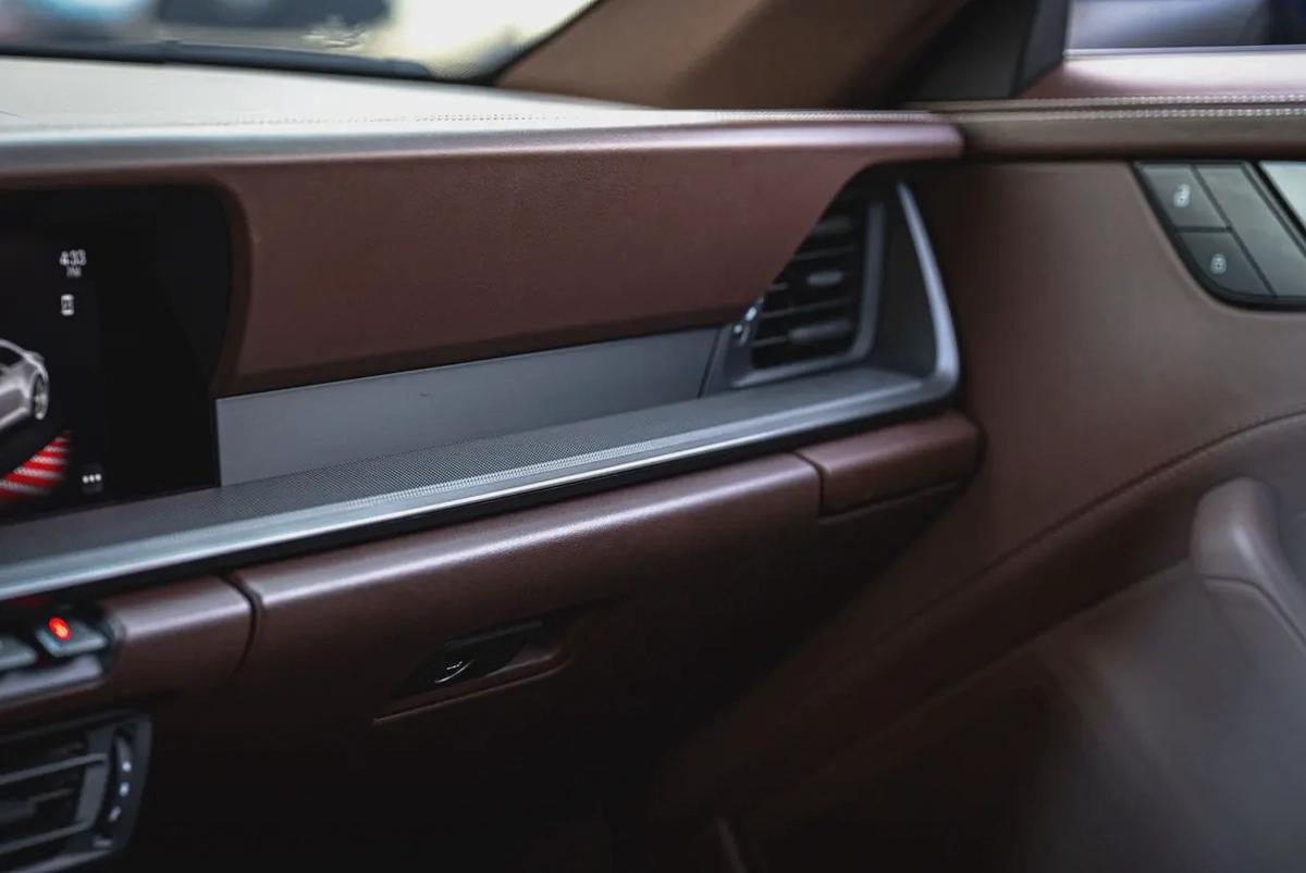 2022 Porsche Carrera | GCC Specs | Under Warranty | Full Service Record-17-17