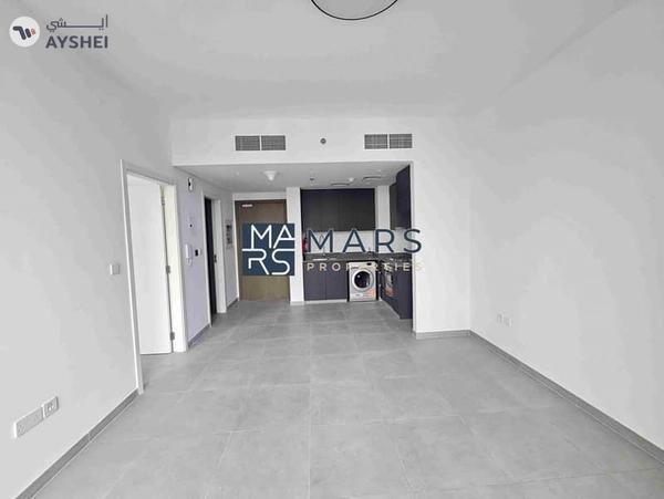 Luxury Brand New 1bhk apartment in Tiraz building