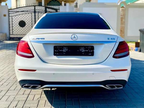 2018 MERCEDES E43 AMG 3.0L BITURBO 4MATIC || GCC || FULLY LOADED || MASTERPIECE|| PERFECT CONDTION