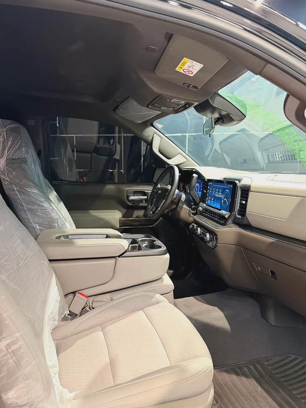 2024 Chevrolet Silverado LT - GCC Specs-13-13