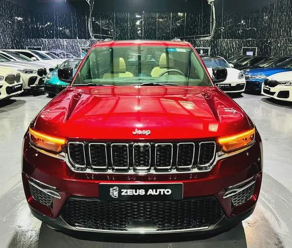 Jeep Grand Cherokee 2024 GCC specs for 155,000.00 AED