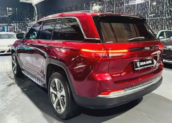 Jeep Grand Cherokee 2024 GCC specs for 155,000.00 AED