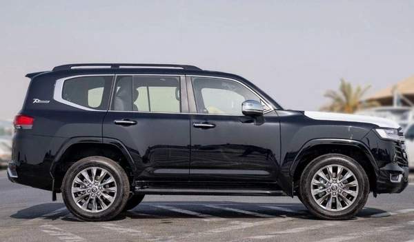 Toyota Land Cruiser LC300 VX 3.3D AT MY2025 – BLACK