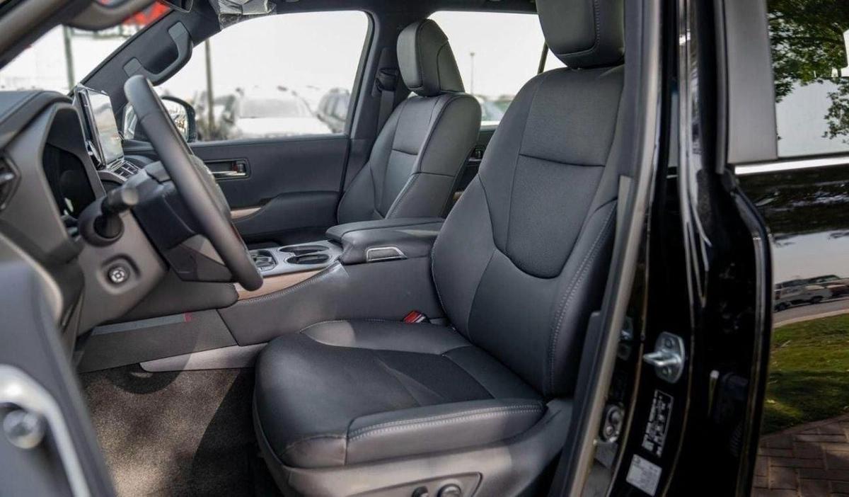 Toyota Land Cruiser LC300 VX 3.3D AT MY2025 – BLACK-15-15