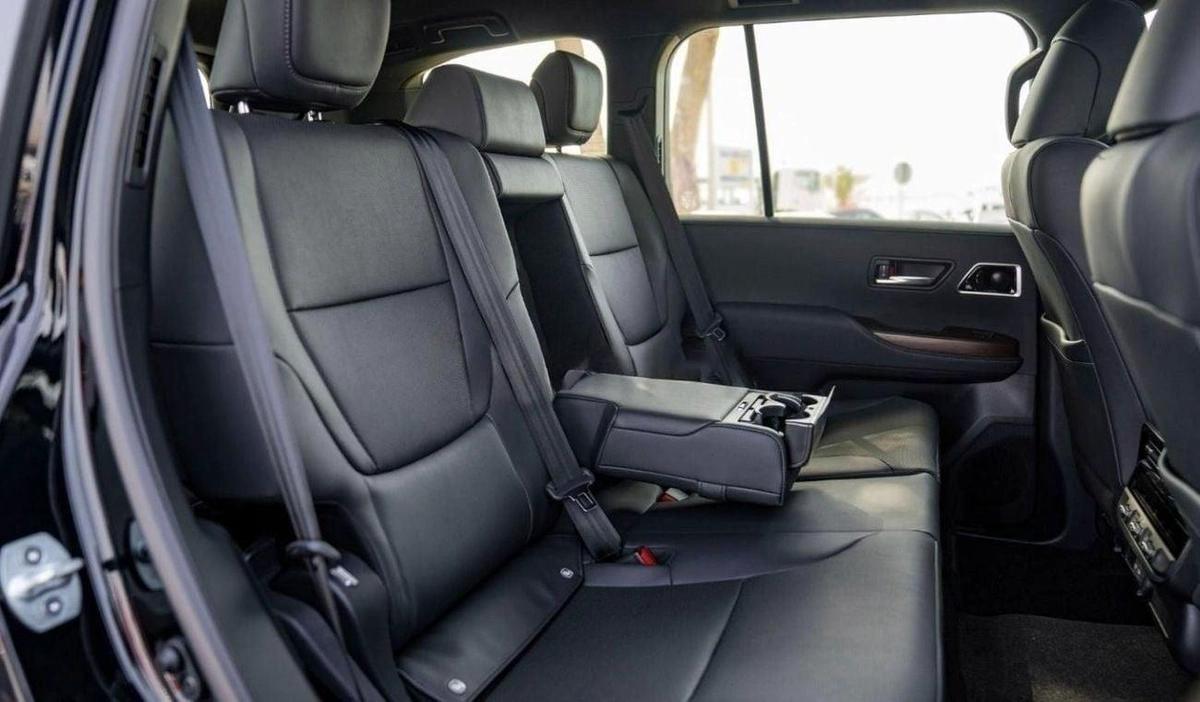 Toyota Land Cruiser LC300 VX 3.3D AT MY2025 – BLACK-16-16