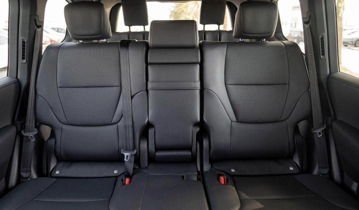 Toyota Land Cruiser LC300 VX 3.3D AT MY2025 – BLACK-17-17