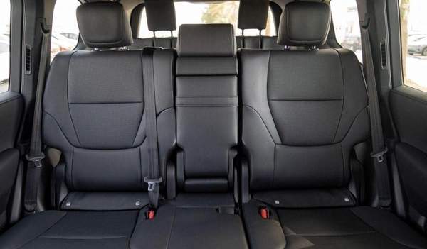 Toyota Land Cruiser LC300 VX 3.3D AT MY2025 – BLACK