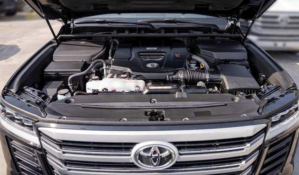 Toyota Land Cruiser LC300 VX 3.3D AT MY2025 – BLACK