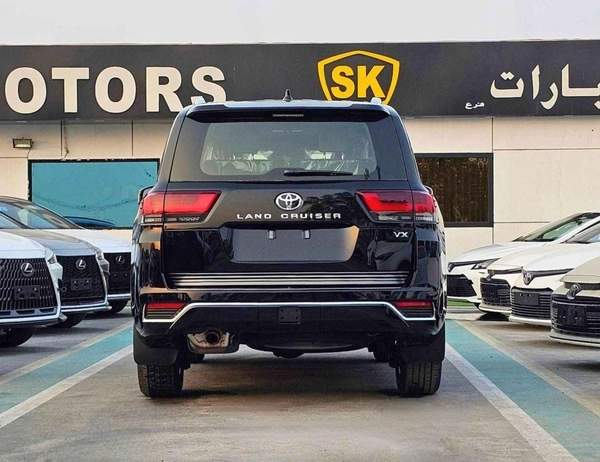 Toyota Land Cruiser VX LC300 | 4.0L V6 PETROL | RADAR | POWER SEATS | BIG DVD | JBL SPEAKERS | 360* CAMERA | SUNROOF | F