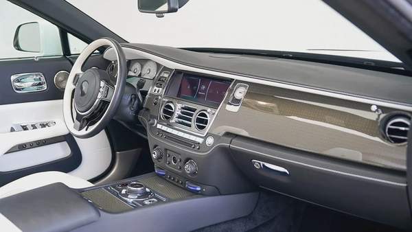 Special Offer | AED 24,536 PM | Up to 3 Years Warranty | 2019 Rolls-Royce Dawn Black Badge