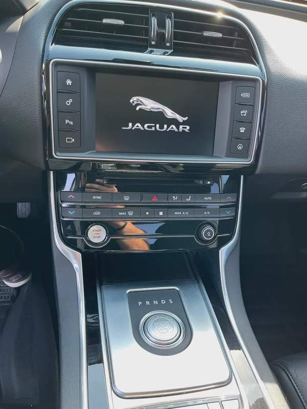 Jaguar xe
