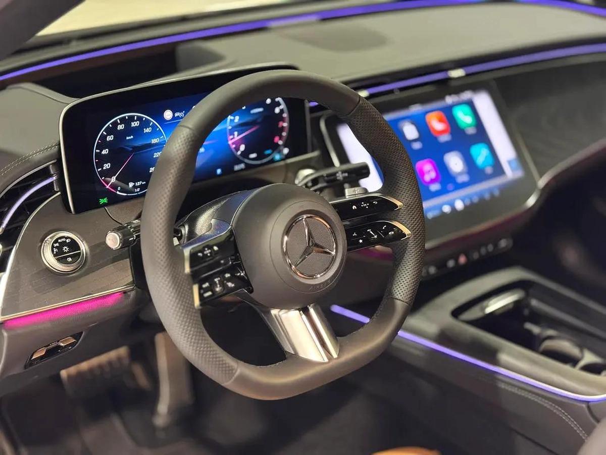 Mercedes-Benz E200 AMG | 2026 | HEAD UP DISPLAY l Fully Loaded | Zero Mileage | Under Warranty.-4-4