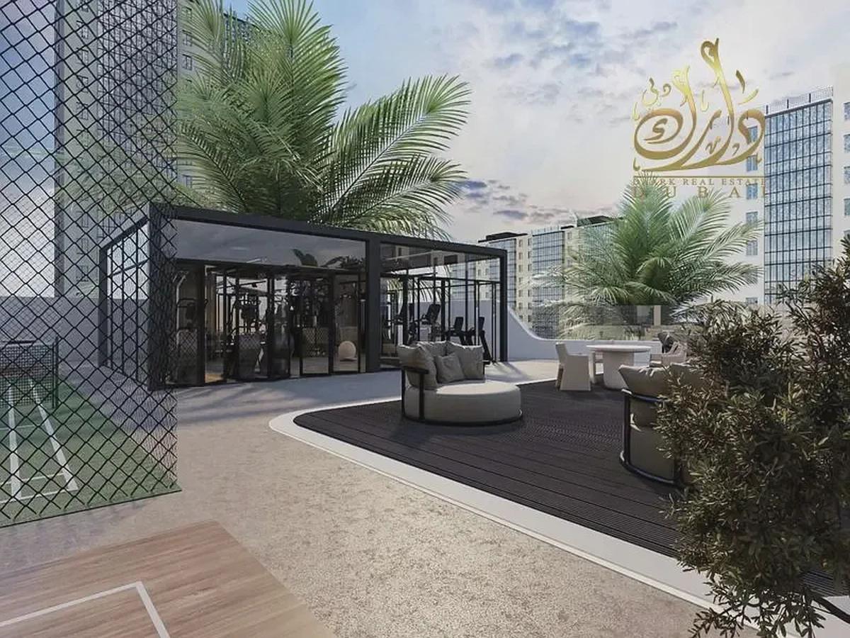 DIRECTLY ON A SZ ROAD E11--EASY ACCESS TO METRO --PREMIUM FINISHES-5-5