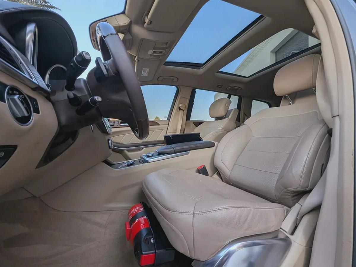 MERCEDES-BENZ GL500 2015 GCC FULL OPTION IN EXCELLENT CONDITION-2-2