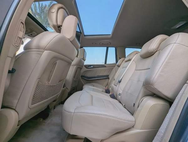 MERCEDES-BENZ GL500 2015 GCC FULL OPTION IN EXCELLENT CONDITION