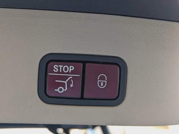 MERCEDES-BENZ GL500 2015 GCC FULL OPTION IN EXCELLENT CONDITION